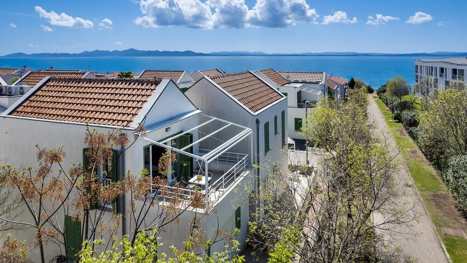 Sunny Resort Apartment Aurora Green Petrcane