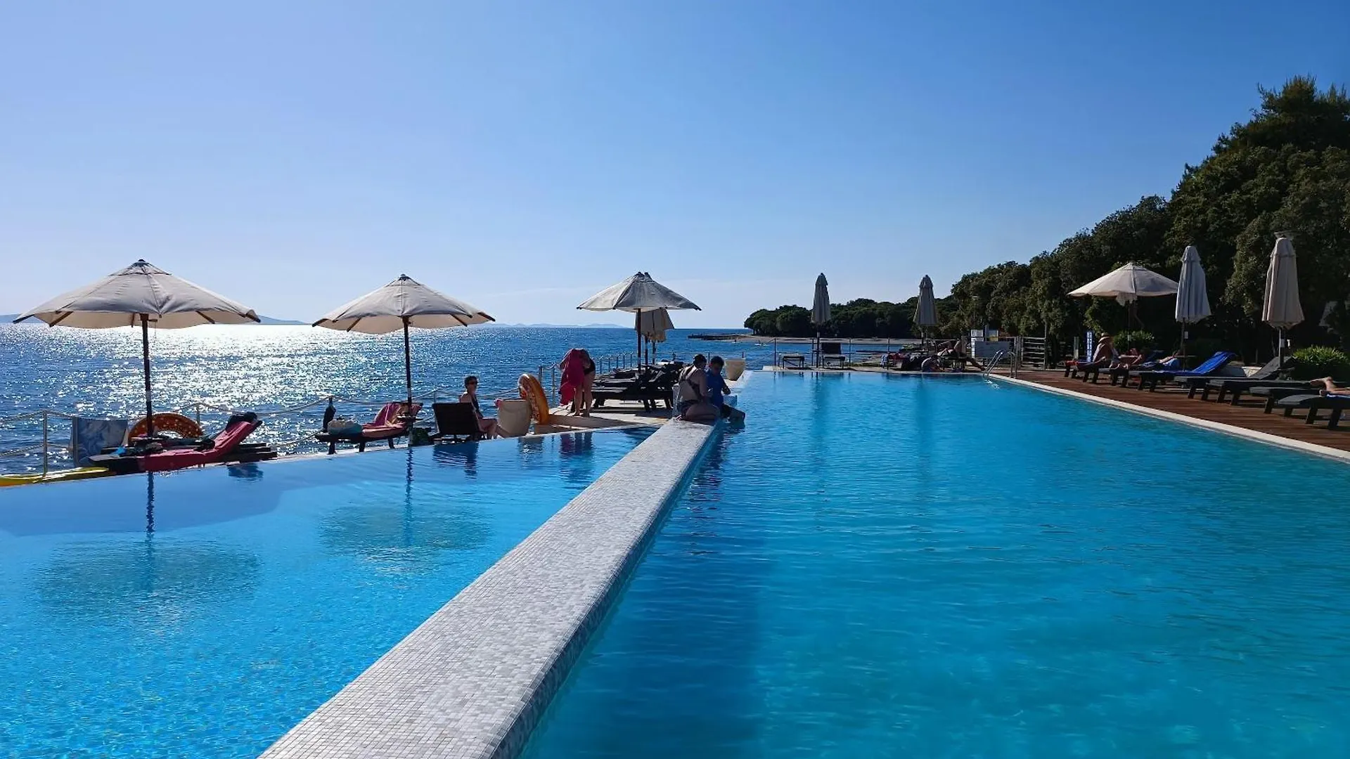 Sunny Resort Apartment Aurora Green Petrcane 0*,  Kroatien
