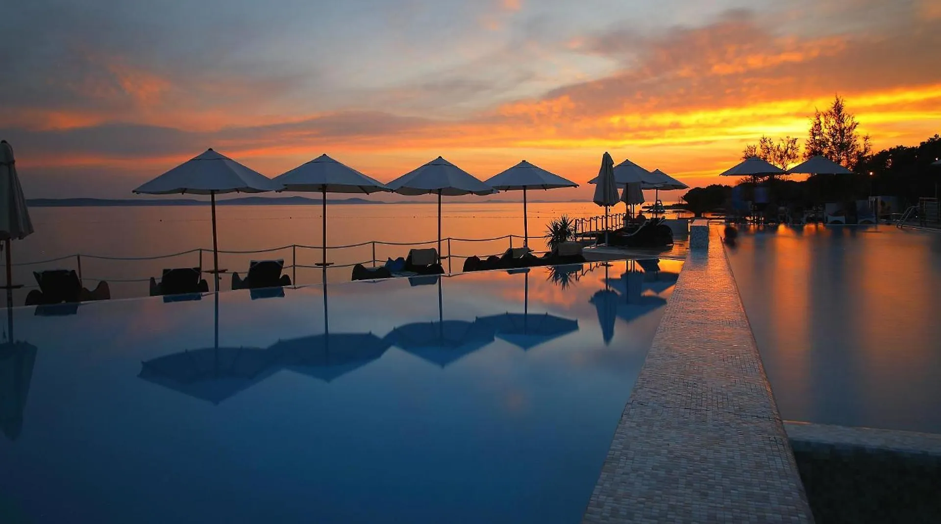 Sunny Resort Apartment Aurora Green Petrcane